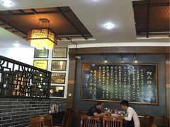 大堂-何氏排骨(左家塘店)