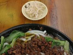 -丽虹云南过桥米线(兴工街店)