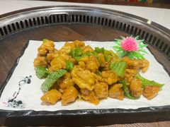 -靠山屯东北铁锅炖(东北菜，古美西路店)