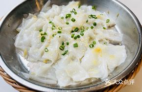 Chicken Oil and Ginger Steamed Chencun Rice Noodles