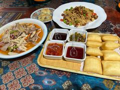 -乡村馕坑肉·烧烤·新疆菜·本地人更爱吃(阿勒泰首店)