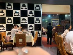 大堂-昱龙大盆牛蛙馆(三兴街总店)