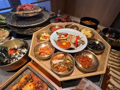 -草家酱蟹炭火烤肉店(珲春南路一店)