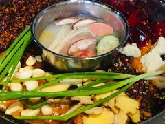 -周幺妹重庆老火锅(银泰城总店)