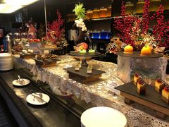-唐拉雅秀酒店-西锦汇空中BBQ·思创餐厅