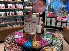 -Laderach 莱德拉(上海环贸iapm店)