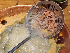 -洱火云南酸菜牛肉火锅(石景山当代商城店)