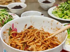 -黑八私房老北京炸酱面