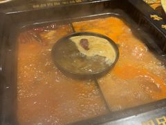 -老牌坊云南鱼豆花火锅(爱建店)
