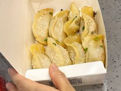 牛肉鍋貼-小姜锅贴(凤凰街店)