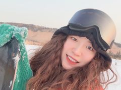 -采薇庄园四季滑雪场