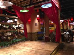 -老滇山寨•云南特色菜•地方菜•民族风情歌舞表演(金碧店)