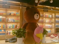 -新华里咖啡书吧(新华书店小寨店)