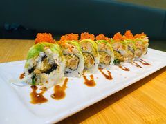 招牌牛油果绿龙卷-牛油果大师寿司(瑞景店)