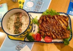 -玩元素·家庭游乐成长中心(香格里拉店)