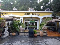 -火车头法国西餐厅