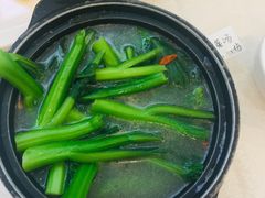 -口衣记鸡饭店