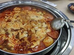 -三清洞摩西韩式年糕火锅(威高广场店)