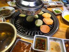 -唯成•韩国炭火烤肉 유성고기