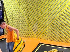 -Tenker Club弹刻极限主题公园 · 蹦床 · 团建 · 生日派对(大关店)