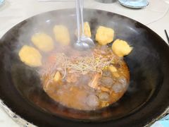 -三江鱼东北特色铁锅炖(骆驼店)