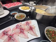 -鲜入唯煮·港式海鲜牛肉火锅(金宝街店)