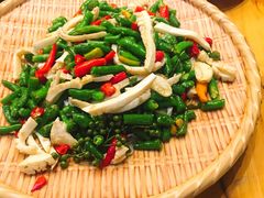 -二孃鸡爪爪(东风路总店)