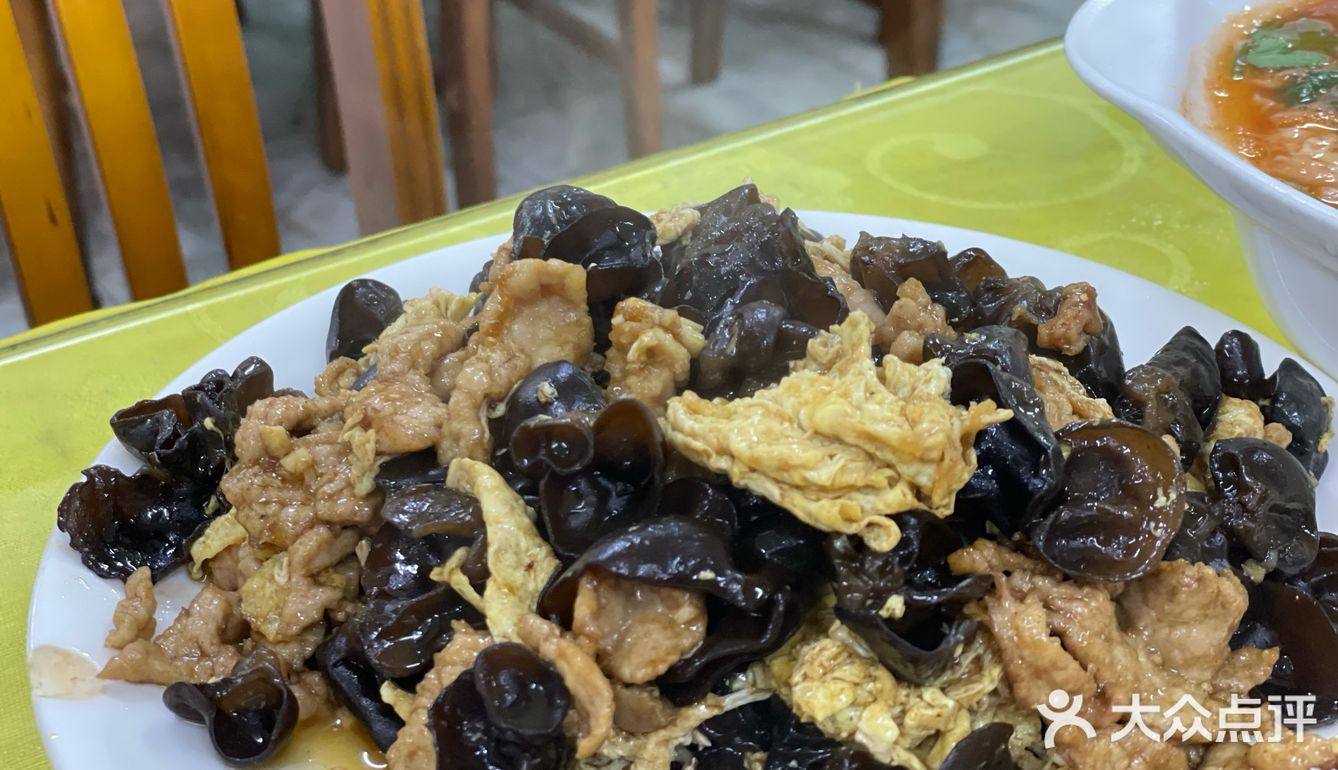 当味道被和美好的记忆与感受关联起来，美味便掺入了主观的成分