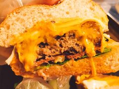 -HIGH FIVE哈福手工汉堡(桂林路店)