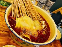 -拈签一笑黄牛肉辣卤串串