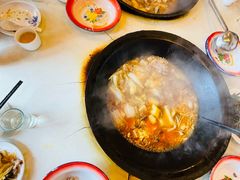 -粘豆包柴火铁锅炖