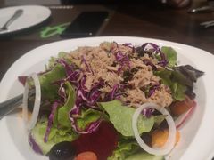 -Chom Cafe and Restaurant