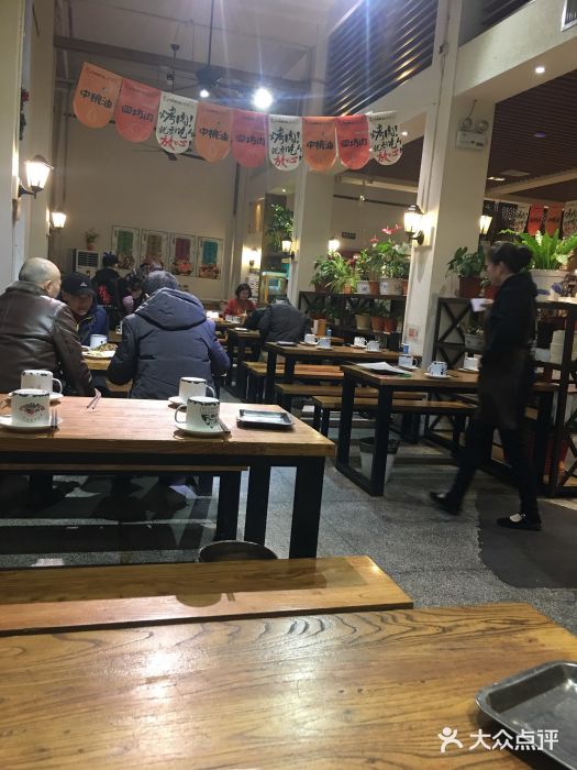 福苗小骆驼烧烤(曲江店)大堂图片