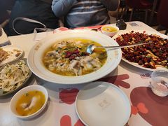椒爱鲜鸡汤老坛酸菜鱼（大份）-椒爱水煮鱼川菜(CBD万达店)