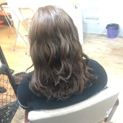 -茶发Salon·烫发染发理发