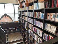 -钟书阁(松江泰晤士小镇店)