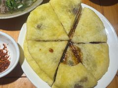 -大众跷脚牛肉馆·非遗传承单位(峨眉山店)