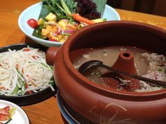 -老滇山寨•云南特色菜•地方菜•民族风情歌舞表演(金碧店)