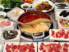-来龍儿鲜切牛肉自助老火锅