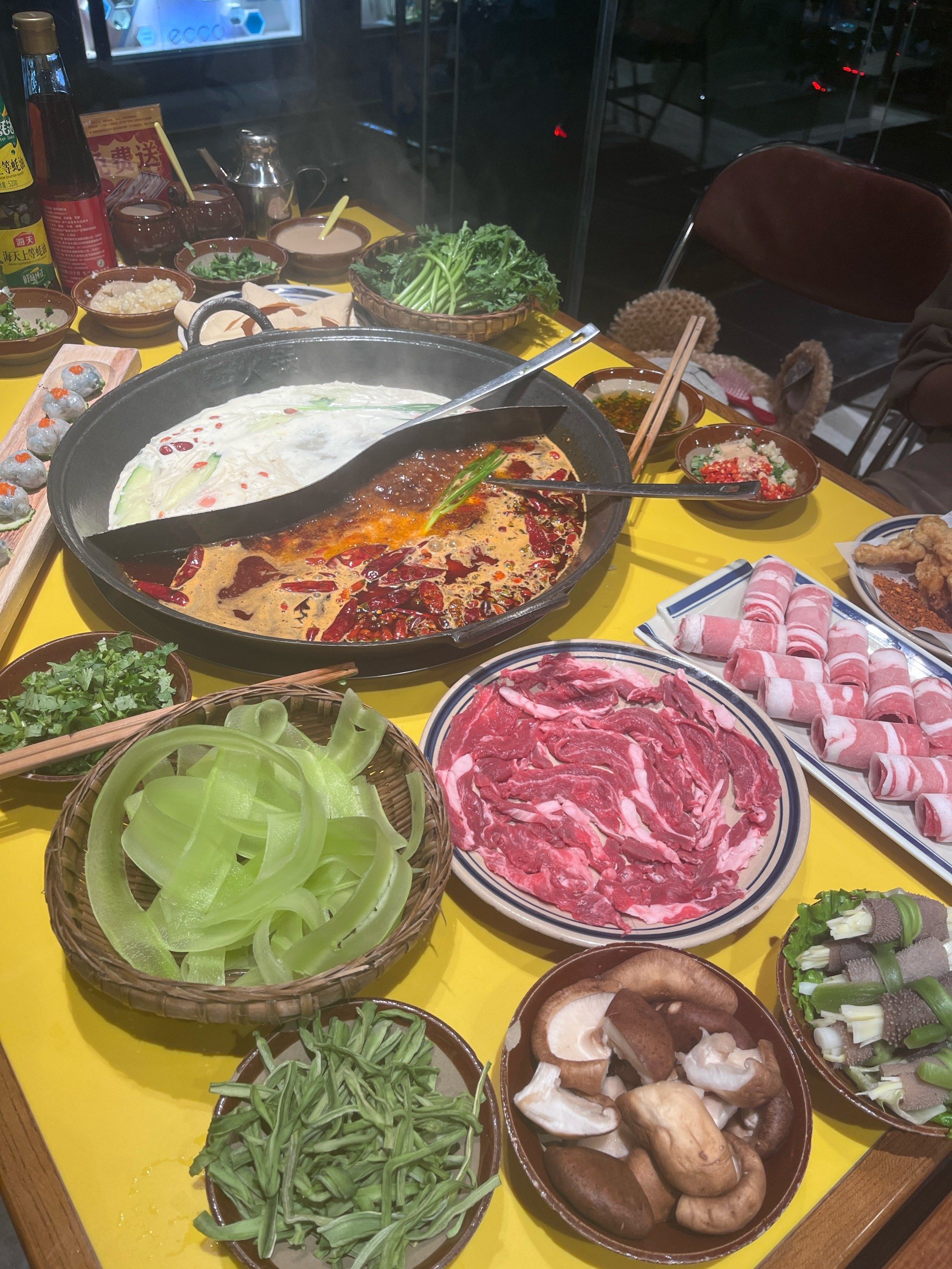 重庆火锅,是冬天必不可少的美食