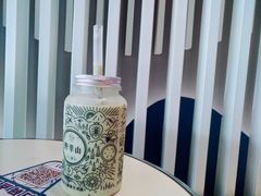 牛油果蓝莓卡士-野萃山·潮汕厚果汁(十亩地店)