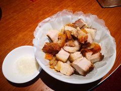 脆口烧肉-园林美食城·本土农家菜(杨和镇店)