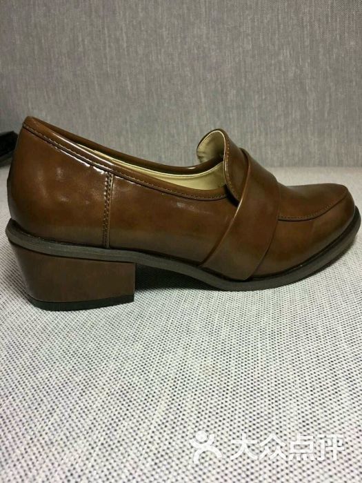 亚当·巴伦图片 - 第1张