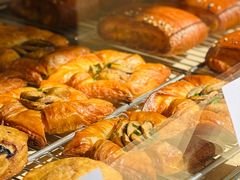 -VERIE BAKEHOUSE