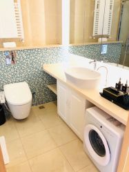 -海豚湾高端月子会所(黄浦店)