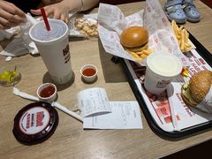 -The Habit Burger Grill 哈比特汉堡(爱琴海店)