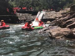 -安吉龙王山峡谷漂流