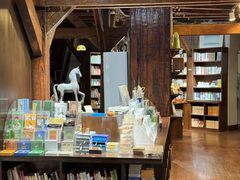 -良友书坊(安徽路店)