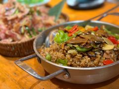 -老滇山寨•云南特色菜•地方菜•民族风情歌舞表演(金碧店)