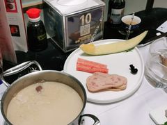 -红鼎豆捞·非遗鲍皇汤火锅(宝丰路店)